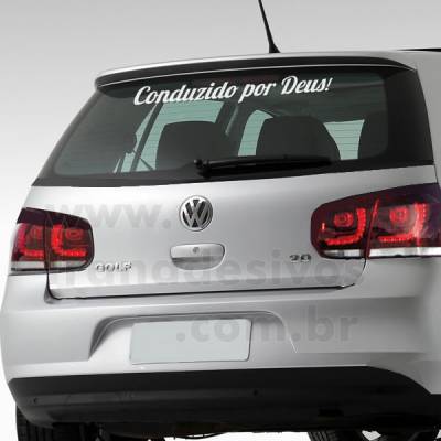 Adesivo decorativo para carro Conduzido por Deus