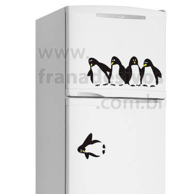 Adesivo de Geladeira Pinguim Caindo